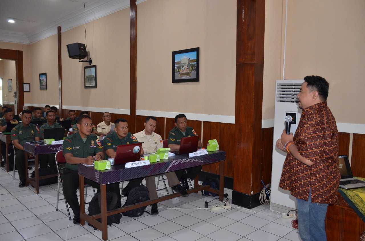 Korem 073/Mkt adakan pelatihan komputer microsoft  office power point dan optimalisasi penggunaan in